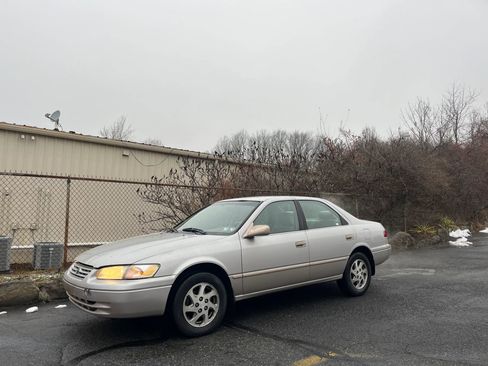 Used 1998 Toyota Camry CE image 6