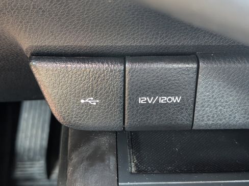 Used 2024 Toyota Camry SE image 18