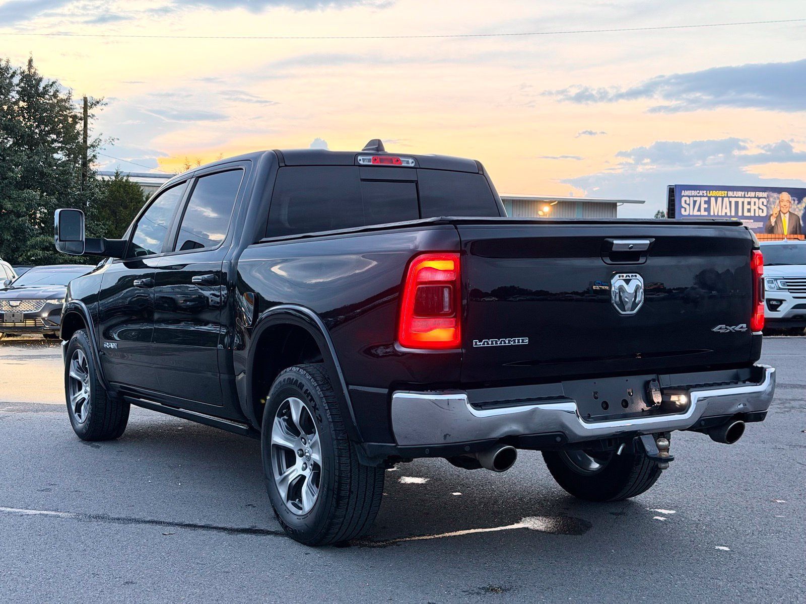 Used 2019 RAM 1500 Laramie AWD/4WD image 16