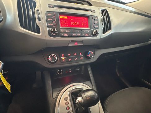 Used 2016 Kia Sportage LX FWD image 38