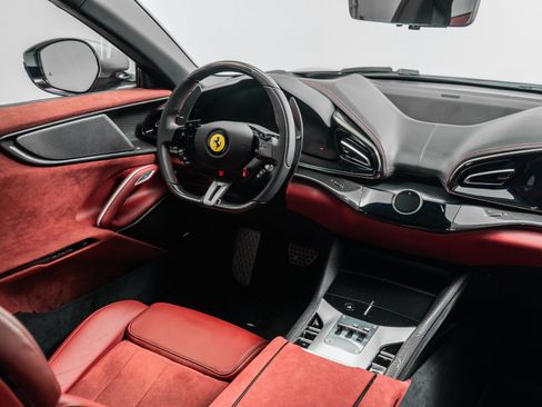 Used 2025 Ferrari Purosangue AWD/4WD image 27