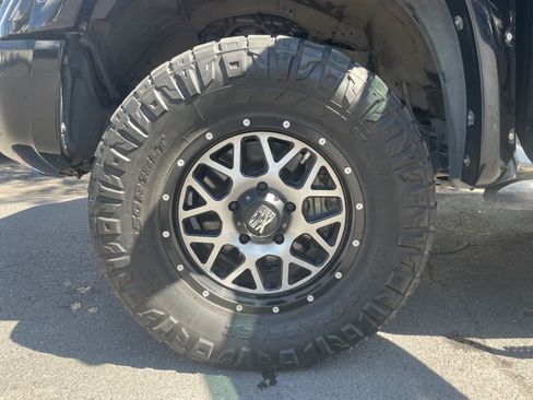 Used 2018 Toyota Tundra Platinum AWD/4WD image 15