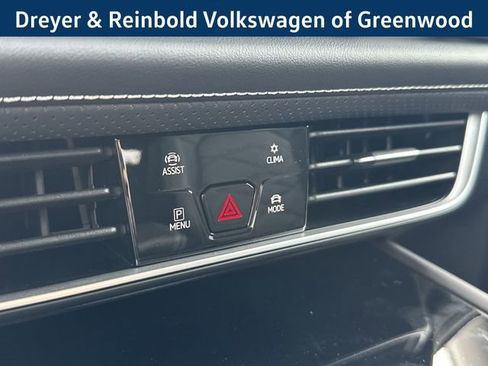 New 2026 Volkswagen Atlas SE image 34