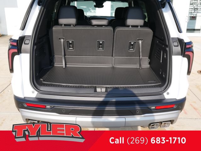 New 2027 Chevrolet Traverse LT w/ Driver Confidence Package AWD/4WD image 16