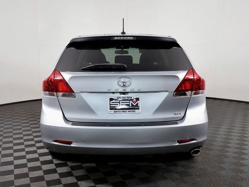 Used 2015 Toyota Venza XLE w/ XLE Premium Package image 10