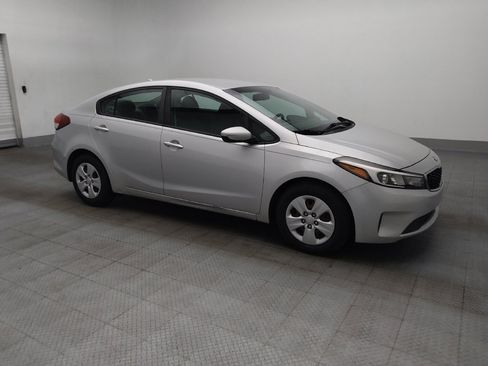 Used 2017 Kia Forte LX FWD image 11