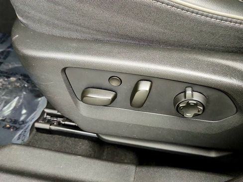 Used 2022 Buick Envision Avenir w/ Technology Package II image 12