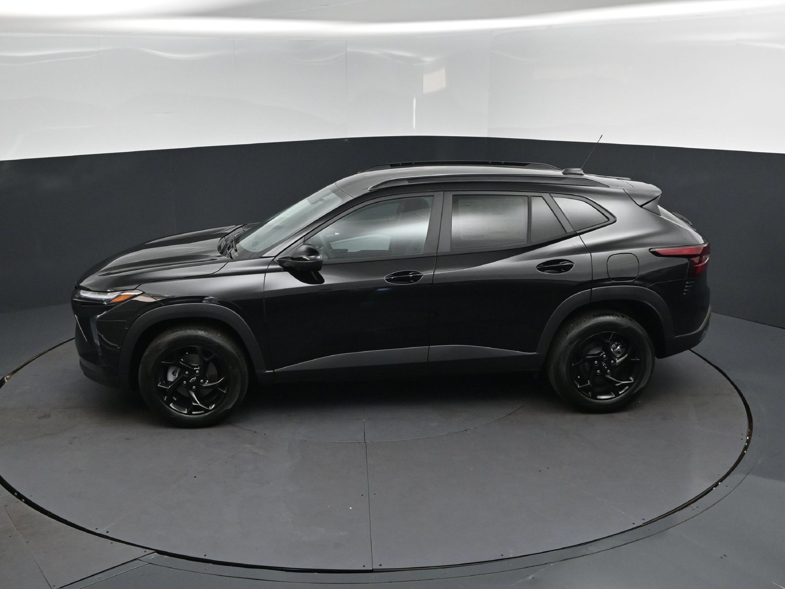 New 2026 Chevrolet Trax LT w/ Midnight Edition FWD image 31