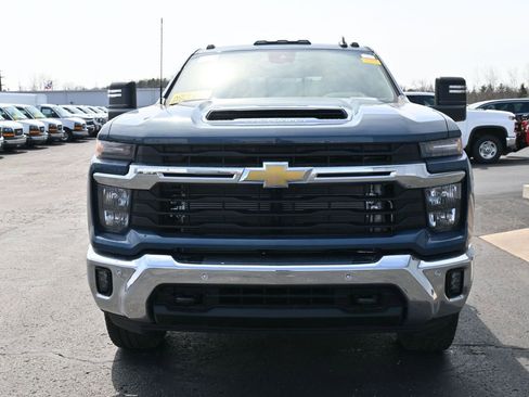 New 2026 Chevrolet Silverado 2500 LT w/ All Star Edition AWD/4WD image 11