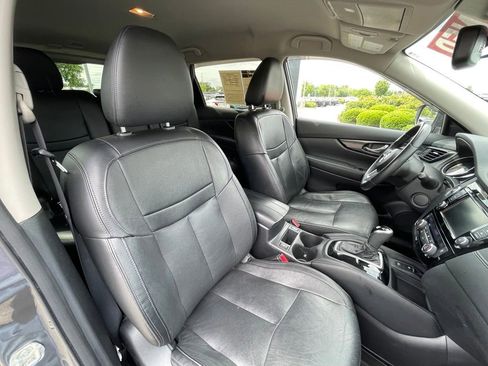 Used 2019 Nissan Rogue SL FWD image 31