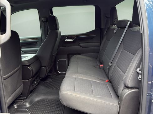 Used 2022 Chevrolet Silverado 1500 LT AWD/4WD image 14