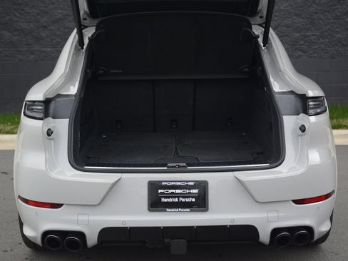 Certified 2025 Porsche Cayenne GTS image 37