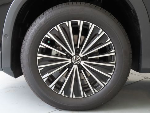 New 2025 Volkswagen Tiguan S image 28