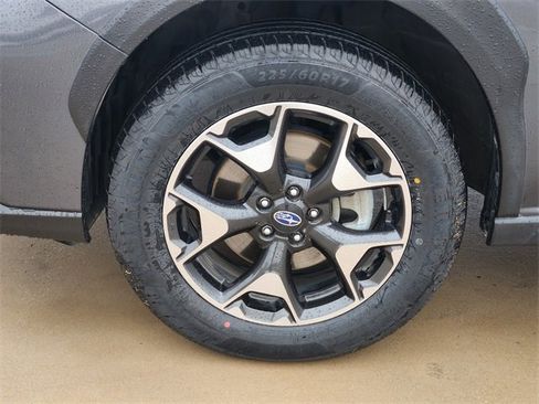 Used 2020 Subaru Crosstrek 2.0i Premium w/ Moonroof Package 2 image 12