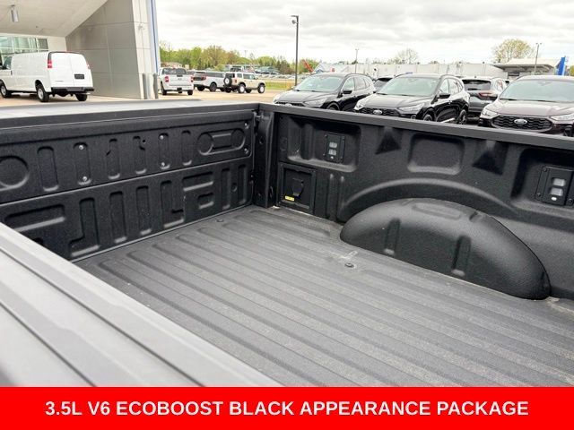 Used 2025 Ford F150 Lariat AWD/4WD image 16