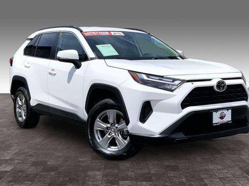 Used 2023 Toyota RAV4 XLE FWD image 3
