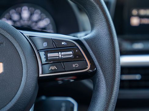 Used 2024 Kia Forte LX image 27