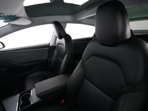 Used 2025 Tesla Model 3 Long Range RWD image 4