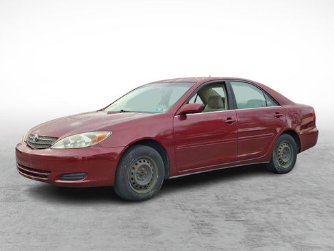 Used 2004 Toyota Camry LE image 3
