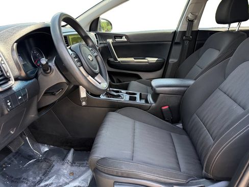 Used 2020 Kia Sportage LX AWD/4WD image 9