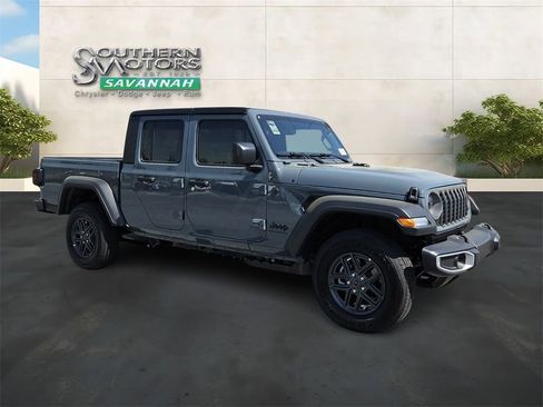 New 2026 Jeep Gladiator Sport AWD/4WD image 7
