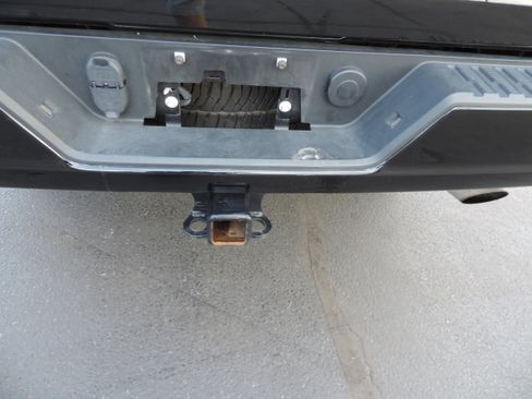 Used 2021 Chevrolet Silverado 2500 Custom w/ Custom Value Package image 22