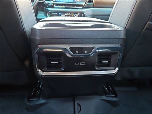 Certified 2025 Chevrolet Silverado 1500 High Country w/ High Country Premium Package AWD/4WD image 18