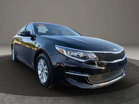 Used 2018 Kia Optima LX FWD image 2