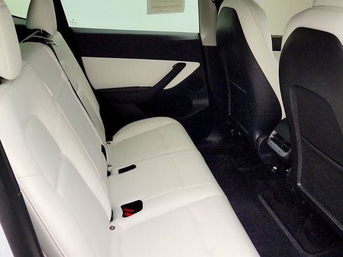 Used 2022 Tesla Model Y Performance AWD/4WD image 27