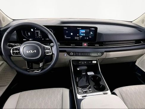 New 2026 Kia Carnival SX image 6