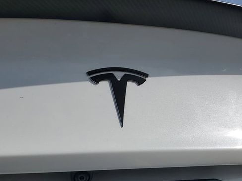 Used 2020 Tesla Model 3 Performance AWD/4WD image 9