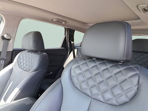 Used 2021 Hyundai Santa Fe SEL Premium image 17