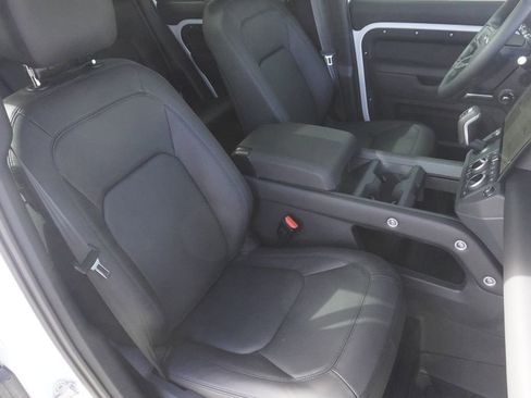 New 2026 Land Rover Defender 110 X-Dynamic SE image 24