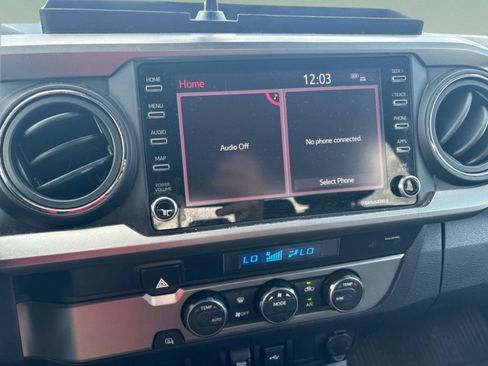 Used 2021 Toyota Tacoma SR5 RWD image 17
