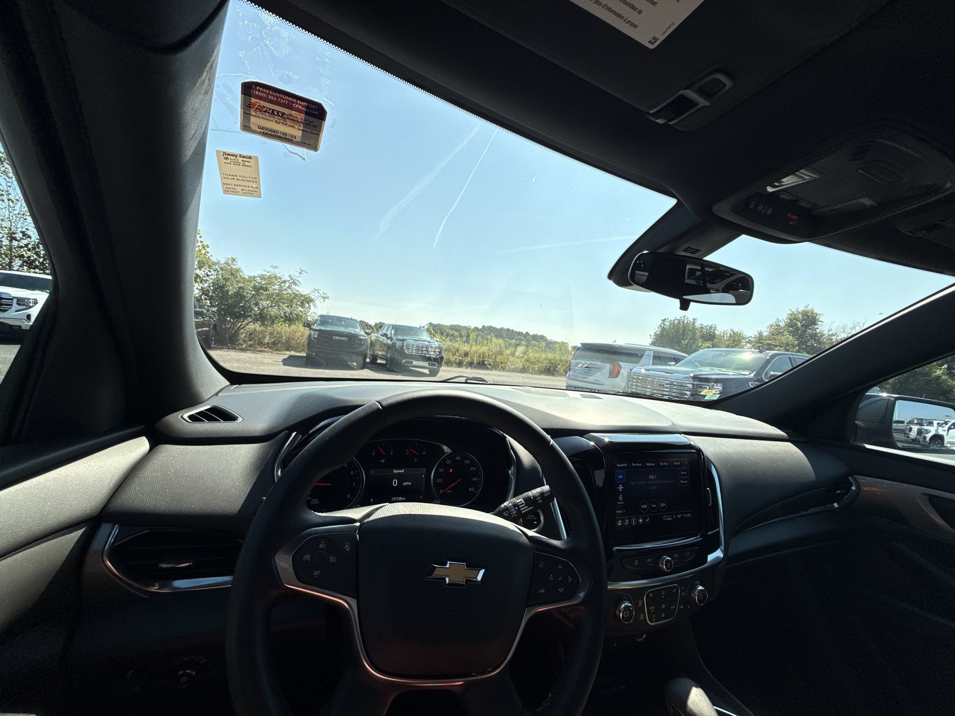 Used 2023 Chevrolet Traverse LT FWD image 16