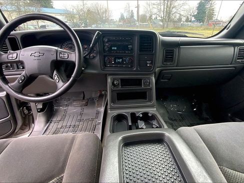 Used 2006 Chevrolet Silverado 2500 LT w/ Onstar Plus Package image 16