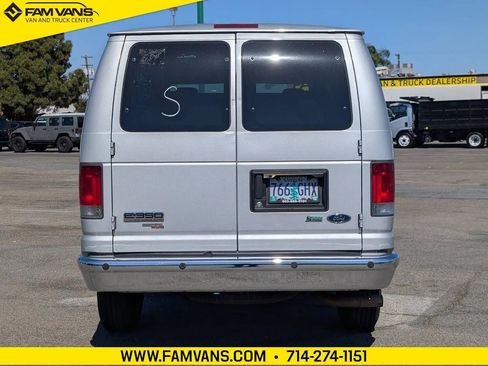 Used 2013 Ford E-350 and Econoline 350 XLT RWD image 6