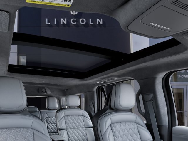 New 2027 Lincoln Navigator Black Label w/ Black Label Special Edition AWD/4WD image 22