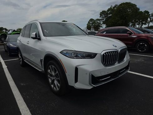 Used 2024 BMW X5 sDrive40i w/ Premium Package RWD image 1
