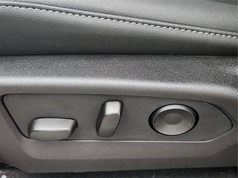 New 2024 GMC Canyon Elevation w/ Elevation Premium Package image 13