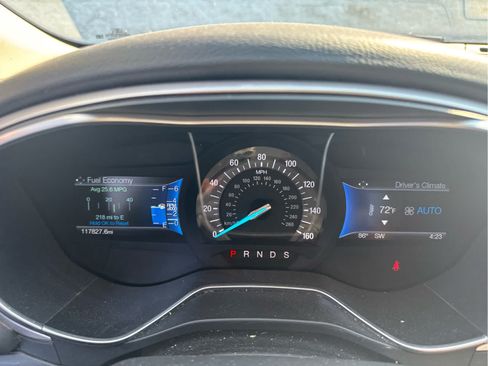 Used 2016 Ford Fusion SE FWD image 8
