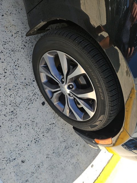 Used 2017 Chrysler Pacifica Limited FWD image 28