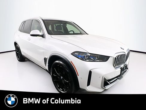 Used 2024 BMW X5 xDrive40i w/ Premium Package image 1