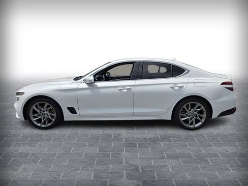 Used 2022 Genesis G70 2.0T RWD image 4