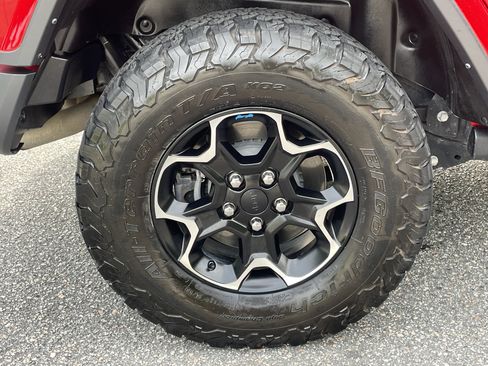 Used 2022 Jeep Wrangler Unlimited Rubicon 4xe w/ Steel Bumper Group AWD/4WD image 38