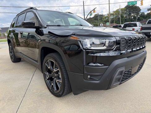 Used 2026 Jeep Cherokee Overland w/ Trailer Tow Group AWD/4WD image 4