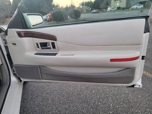 Used 2002 Cadillac Eldorado ESC w/ Preffered Equipment Group image 15