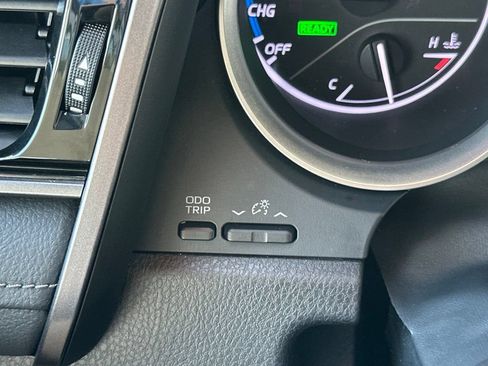 Used 2023 Toyota Camry LE FWD image 23