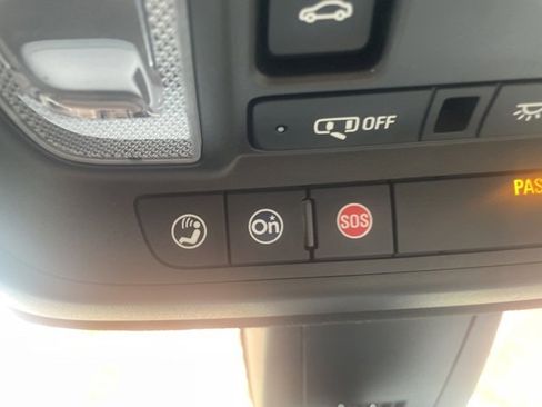 Used 2017 Cadillac XT5 Premium Luxury w/ Driver Assist Package image 32