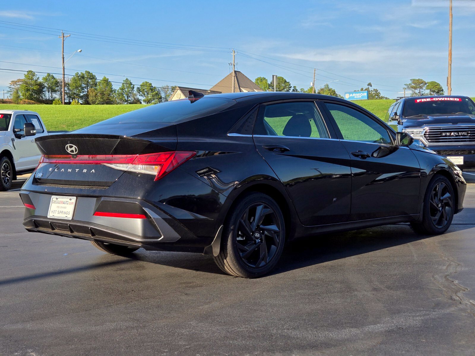 Used 2026 Hyundai Elantra SEL Sport Premium FWD image 5